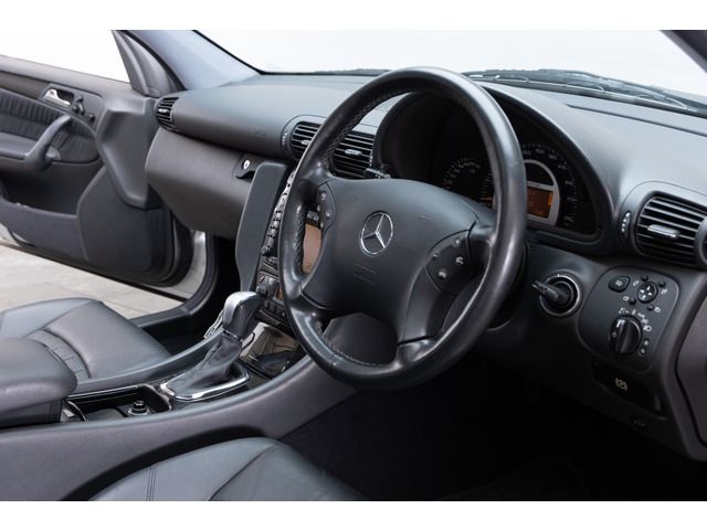 صورة مصغرة 43 لـ 2002 Mercedes-BENZ C-CLASS AMG