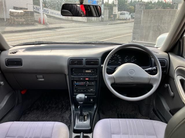 1993 Nissan SUNNY 照片 4