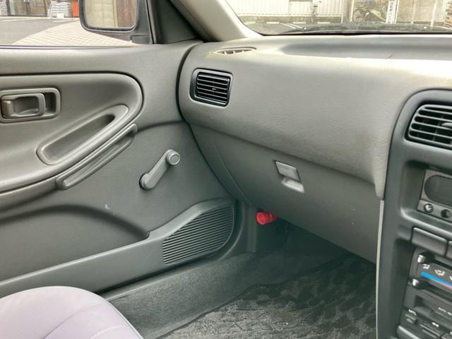 صورة مصغرة 33 لـ 1993 Nissan SUNNY