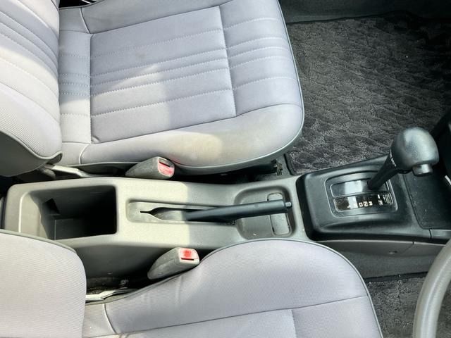صورة مصغرة 37 لـ 1993 Nissan SUNNY