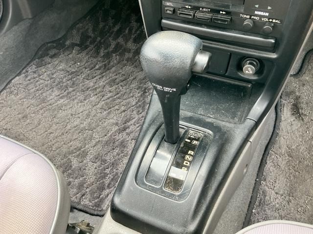 1993 Nissan SUNNY 照片 6