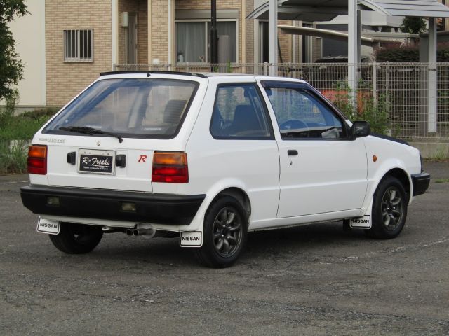 1991 Nissan MARCH 照片 4