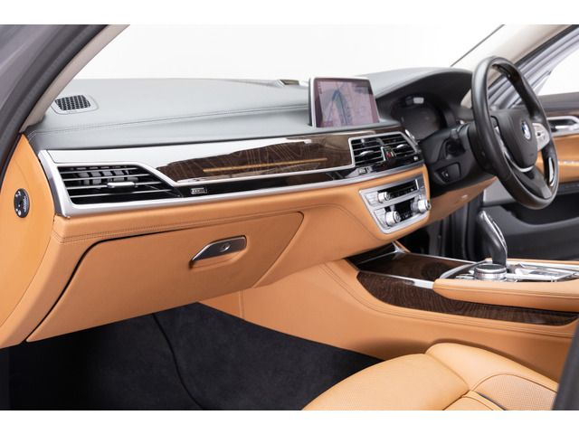 صورة مصغرة 42 لـ 2019 BMW 7 SERIES
