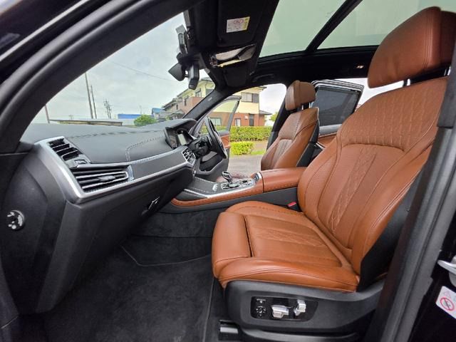 2022 BMW X7 — миниатюра 14