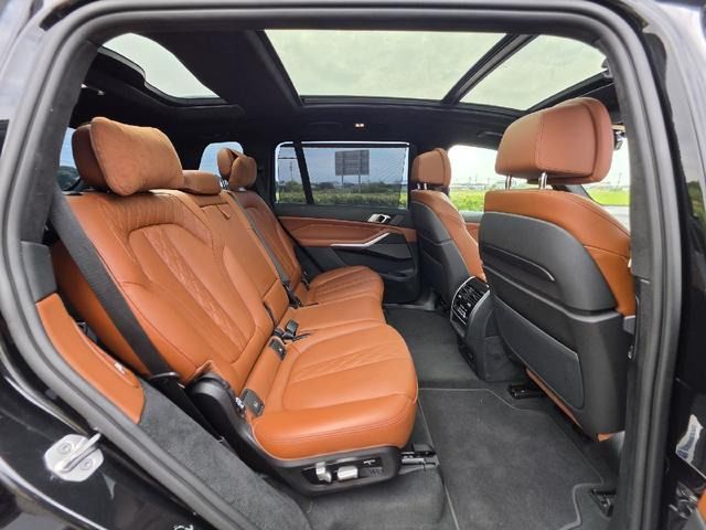 2022 BMW X7 — миниатюра 19