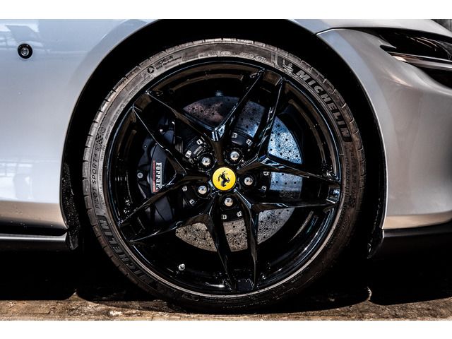 صورة مصغرة 21 لـ 2021 Ferrari ROMA