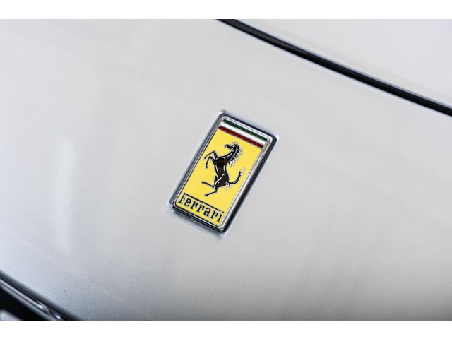 صورة مصغرة 43 لـ 2021 Ferrari ROMA