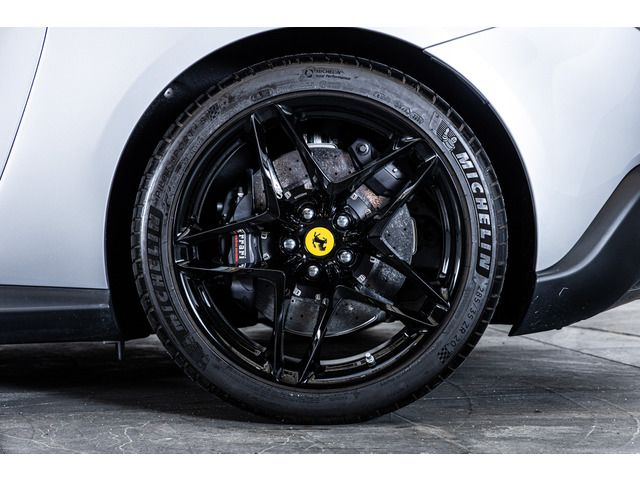 صورة مصغرة 46 لـ 2021 Ferrari ROMA