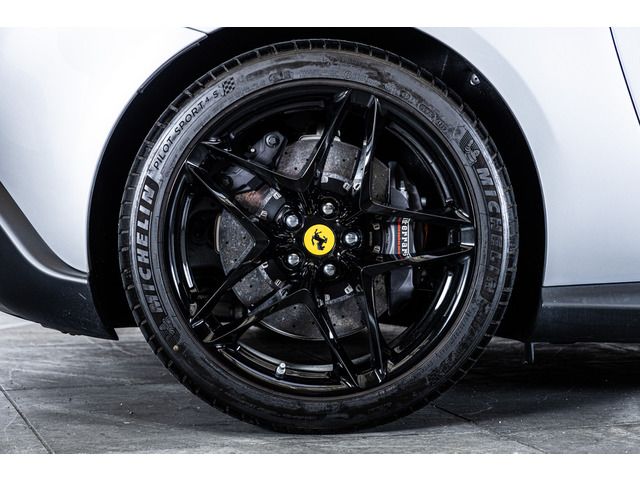 صورة مصغرة 48 لـ 2021 Ferrari ROMA