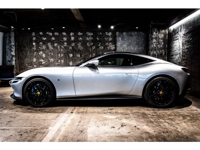 2021 Ferrari ROMA photo 7