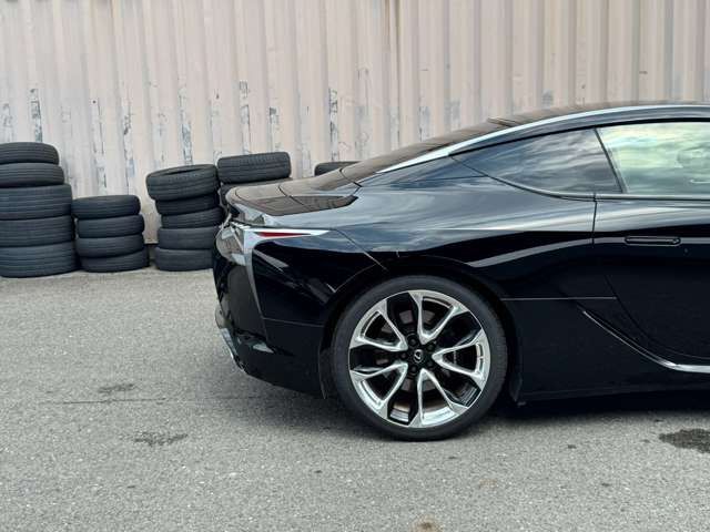 2018 Lexus LC — миниатюра 24