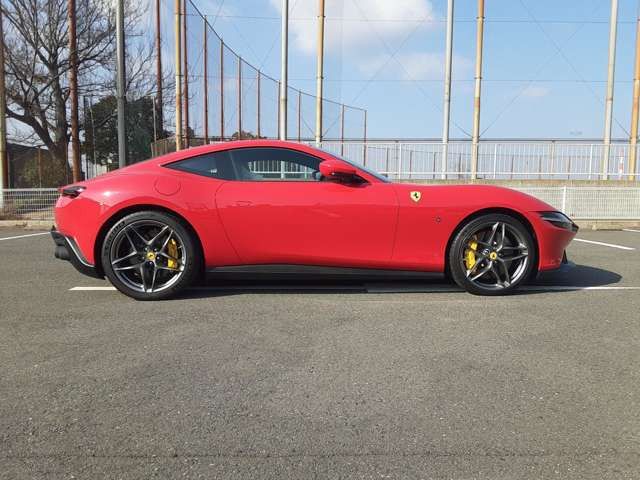 2021 Ferrari ROMA photo 5