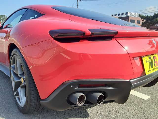 2021 Ferrari ROMA photo 10