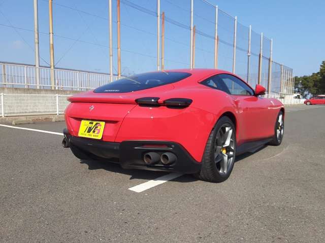 2021 Ferrari ROMA photo 9
