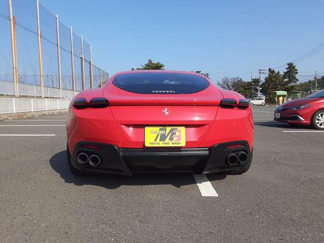 2021 Ferrari ROMA photo 8