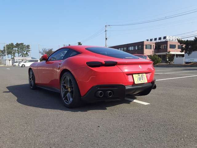 2021 Ferrari ROMA photo 7