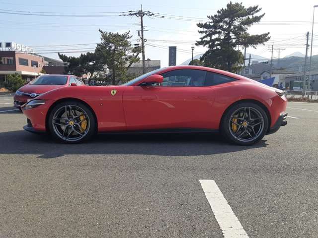 2021 Ferrari ROMA photo 6