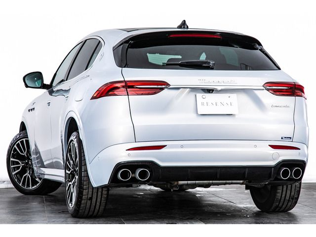 صورة 9 لـ 2023 Maserati GRECALE