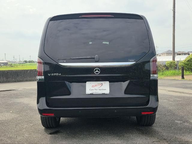 صورة 9 لـ 2018 Mercedes-BENZ V-CLASS