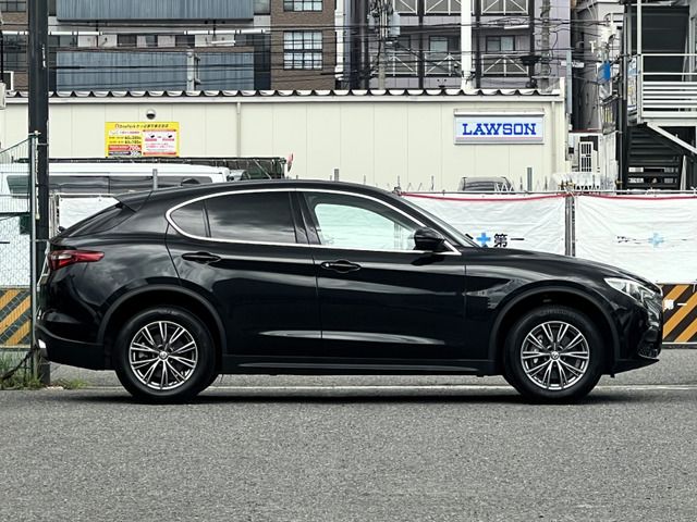 صورة 6 لـ 2018 ALFA Romeo STELVIO