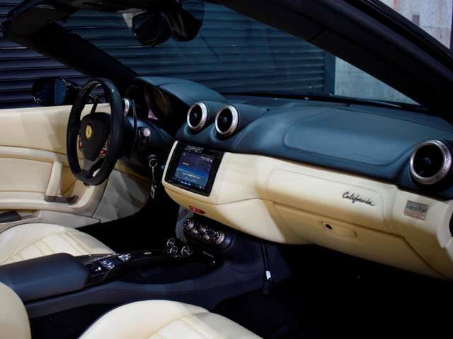 2009 Ferrari CALIFORNIA — миниатюра 46