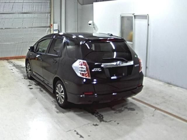 2013 Honda FIT SHUTTLE HYBRID — миниатюра 2