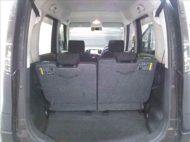 2010 Nissan ROOX — миниатюра 7