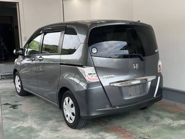 2012 Honda FREED — миниатюра 3