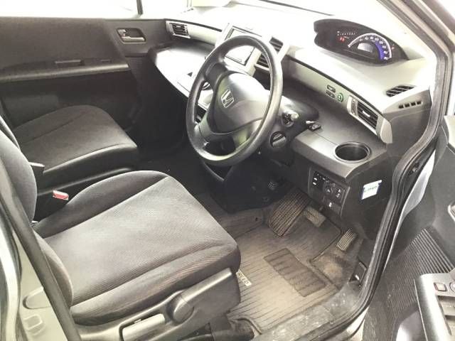 2012 Honda FREED — миниатюра 5