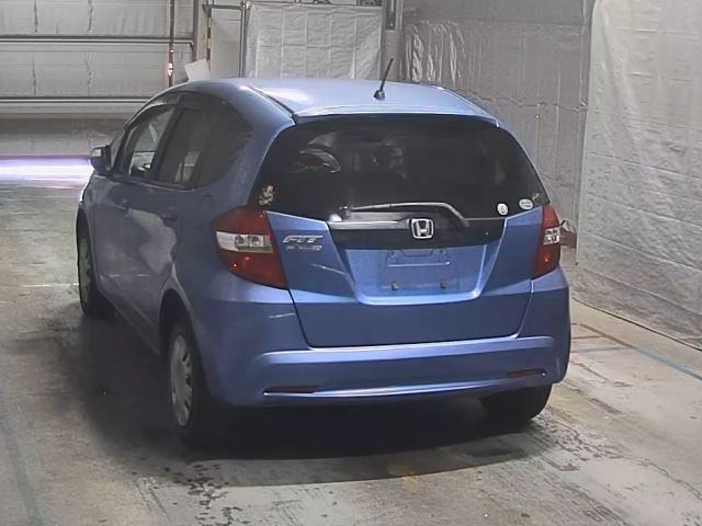 2012 Honda FIT — миниатюра 7
