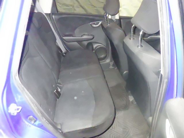 2012 Honda FIT — миниатюра 5