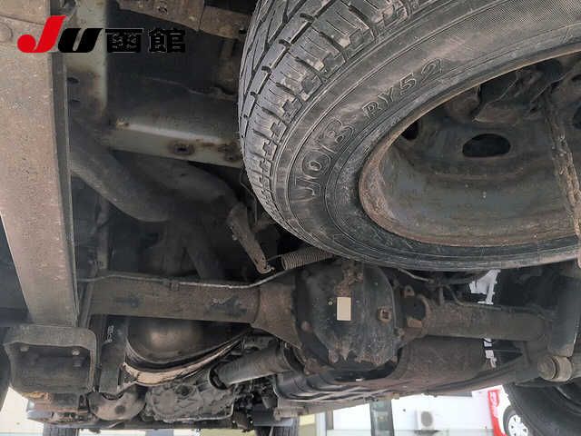 2013 Nissan CARAVAN 缩略图 8