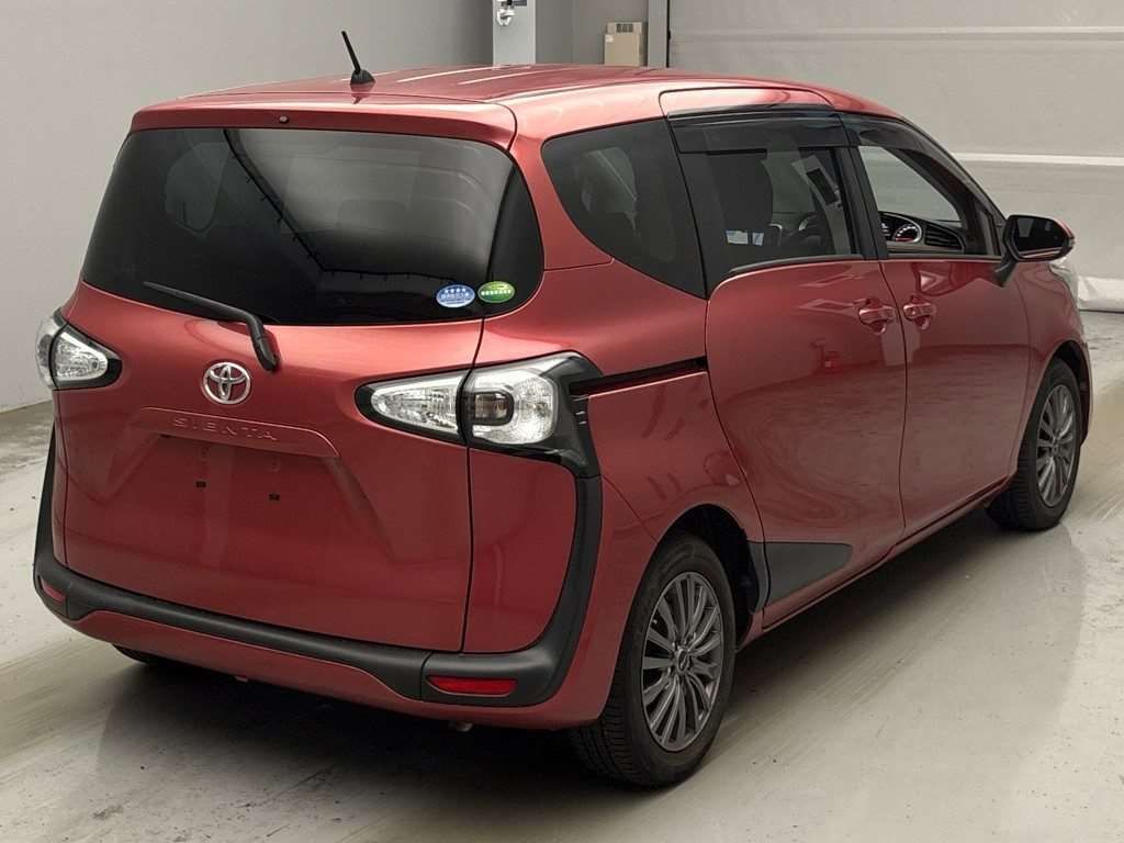 2017 Toyota SIENTA — миниатюра 2