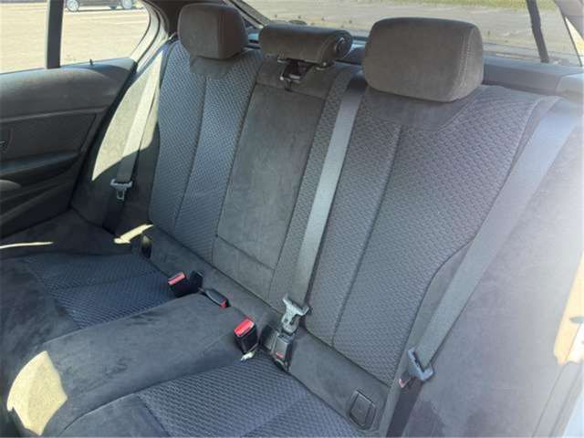 صورة مصغرة 20 لـ 2015 BMW 3 SERIES
