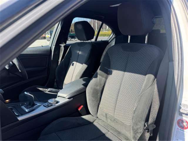 صورة مصغرة 14 لـ 2015 BMW 3 SERIES