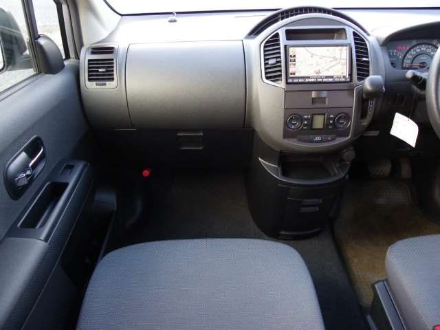 2007 Nissan LAFESTA — миниатюра 19