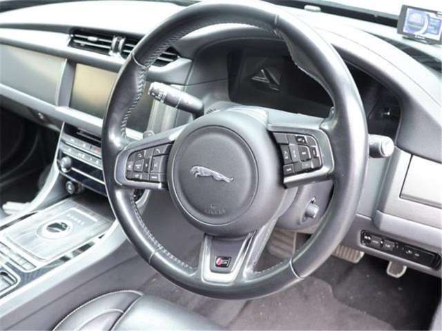 صورة مصغرة 30 لـ 2016 Jaguar XF