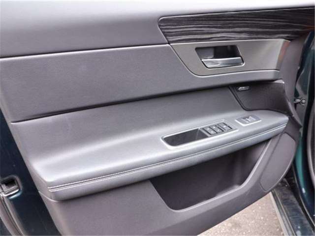 صورة مصغرة 44 لـ 2016 Jaguar XF