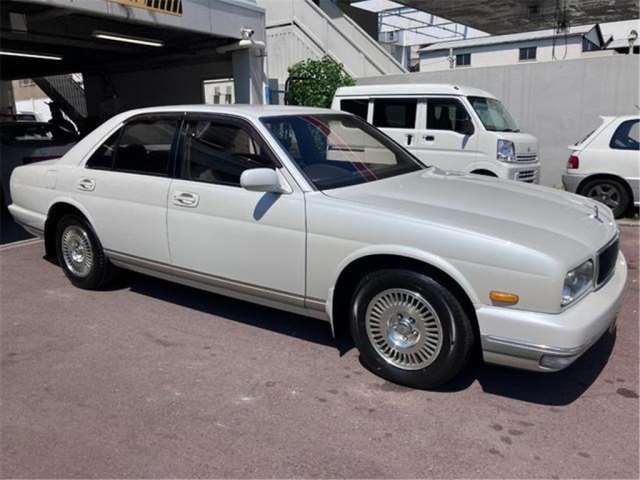 1994 Nissan CIMA — фото 2