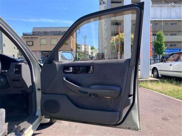 1994 Nissan CIMA — миниатюра 37