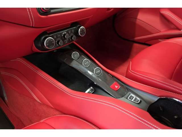 2017 Ferrari CALIFORNIA T — миниатюра 10