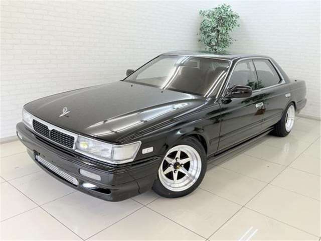 1990 Nissan LAUREL 照片 1
