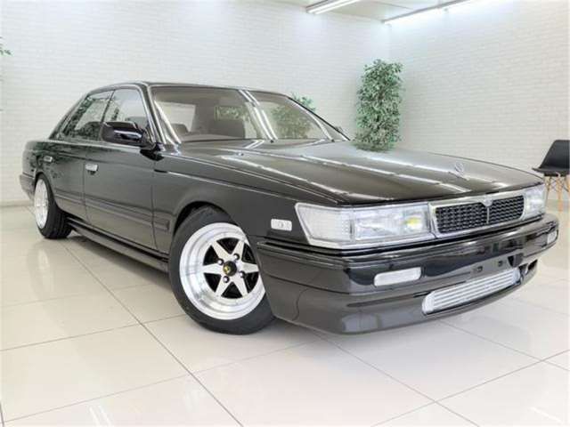 1990 Nissan LAUREL 照片 2