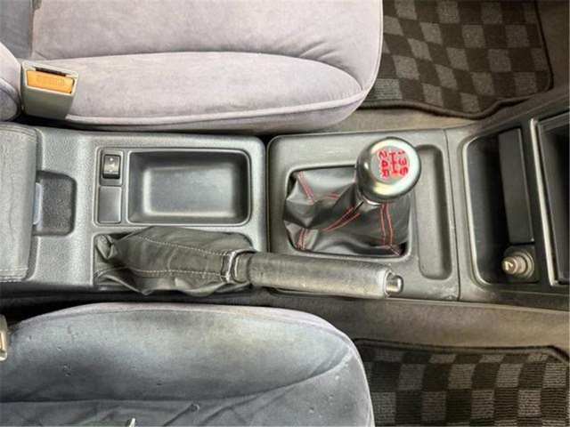 1990 Nissan LAUREL 照片 10