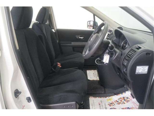 2011 Nissan LAFESTA — миниатюра 15