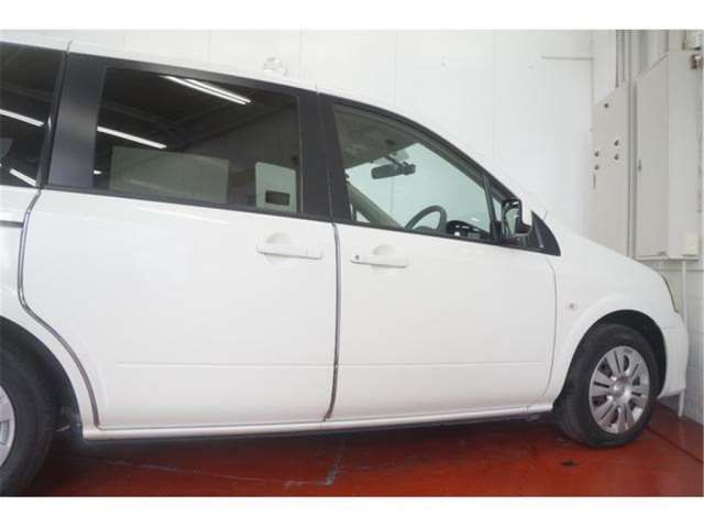 2011 Nissan LAFESTA — миниатюра 32