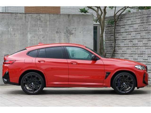 2023 BMW X4 M photo 3