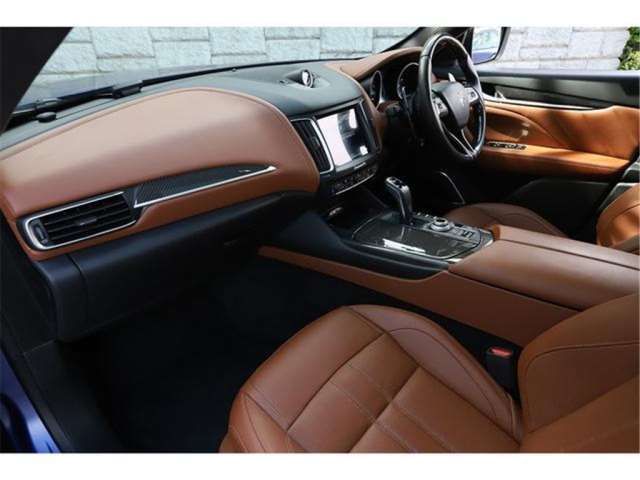 2021 Maserati LEVANTE — миниатюра 38