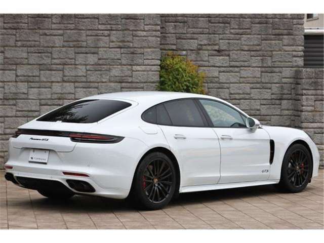 2019 Porsche PANAMERA 照片 2