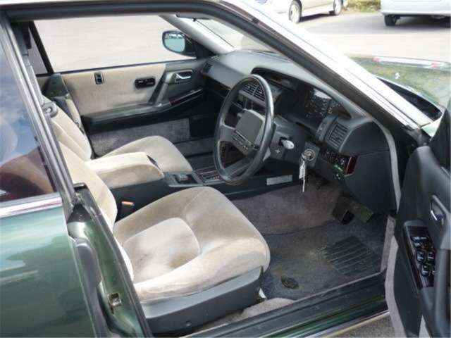 1990 Nissan CIMA — фото 3